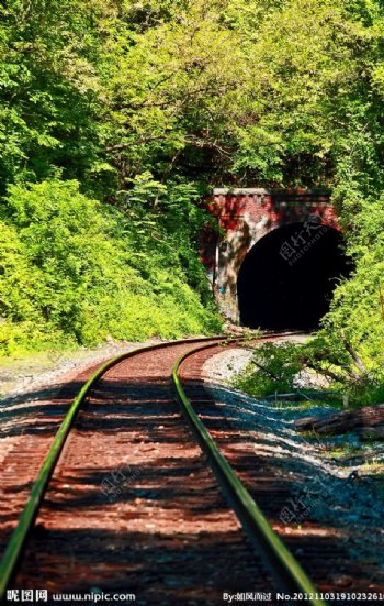 铁路隧道图片