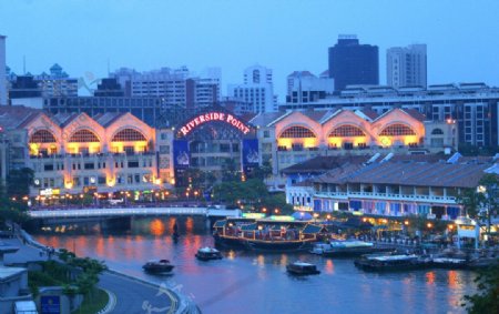 新加坡河边灿烂夜景图片