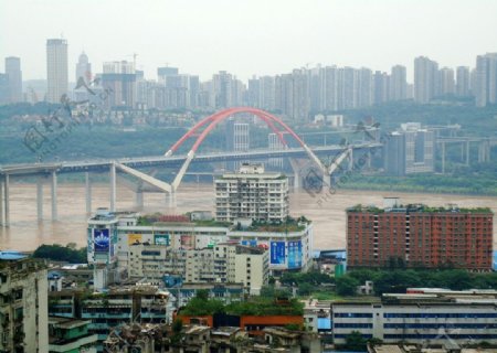 重庆长江两岸的新旧城区图片