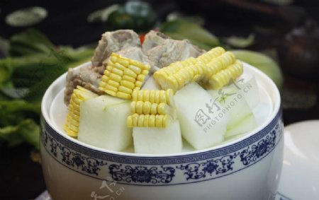 玉米冬瓜排骨汤图片