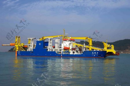 中交天津航道局有限公司自航绞吸式挖泥船天鲸号图片