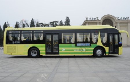 扬子江加长型公交大巴图片