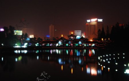 娄星广场公园夜景图图片