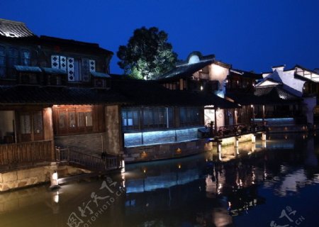 江南水乡乌镇夜景图片