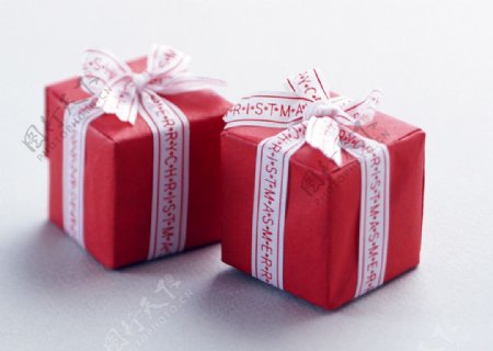 礼物礼品盒红色盒子蝴蝶结图片