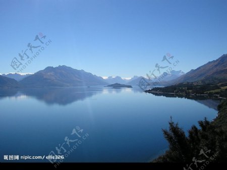 新西兰皇后镇Hayes湖山蓝调图片