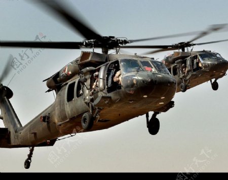 武装直升机图片