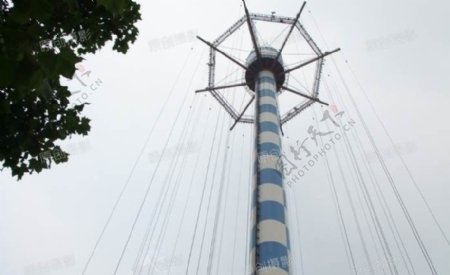 北京朝阳公园吊塔摄影图片