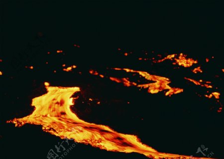 闪电熔岩图片