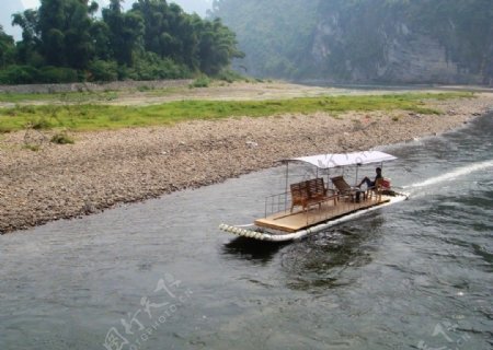现代竹筏图片