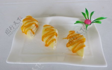 水蜜桃千层卷图片