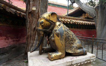 故宫黄金大象雕像图片