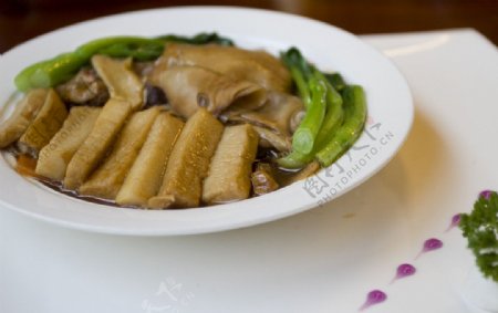 素食滋补什锦菌菇图片