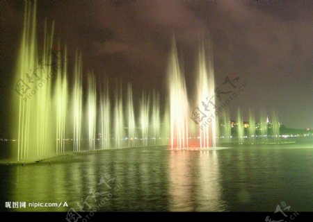 杭州西湖音乐喷泉图片