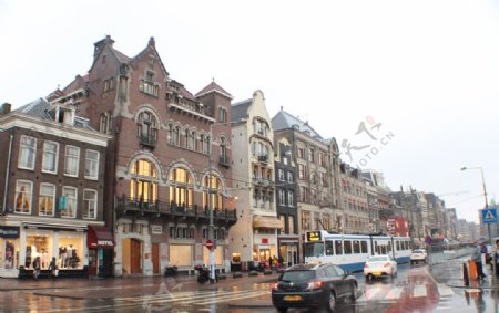雨中的阿姆斯特丹街景图片