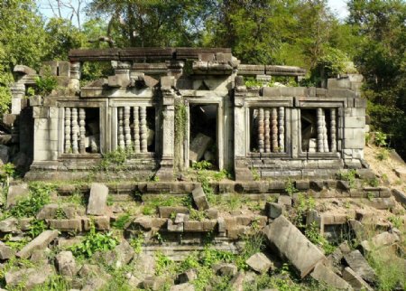 巴厘岛上的古建筑图片