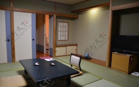 日本榻榻米酒店房间图片