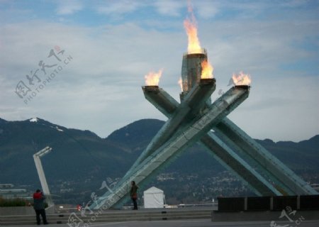 加拿大2010温哥华冬奥会火炬图片