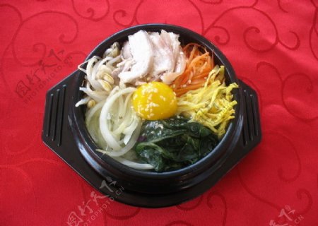 五花肉石锅拌饭图片