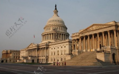 美国议会大厦的清晨图片