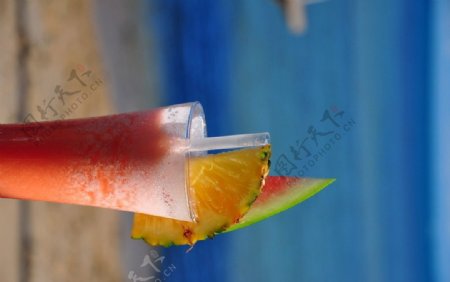 蘇美島沙灘鳳梨果汁图片