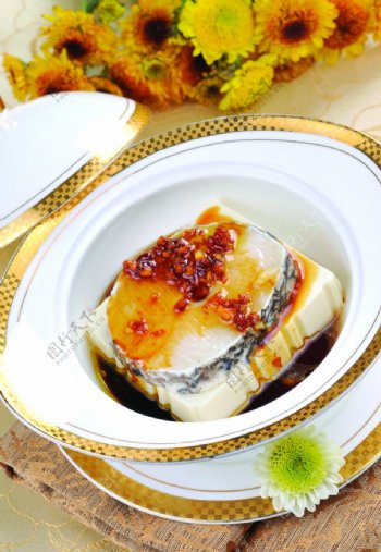 银鳕鱼炖山水豆腐图片