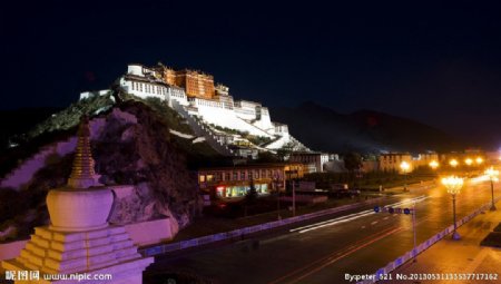西藏夜景图片