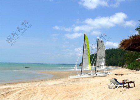 马来西亚海边的帆船图片