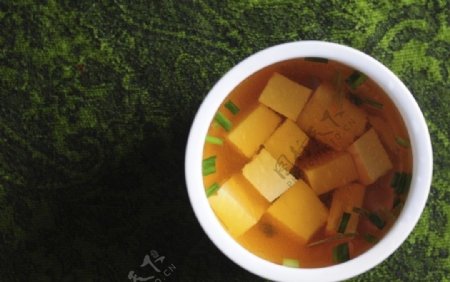 日本料理味噌汤图片