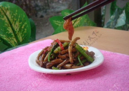 茶树菇猪筋肉图片
