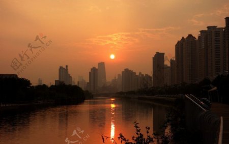 苏州河晨曦景观图片
