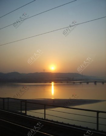 黄河黄昏落日图片