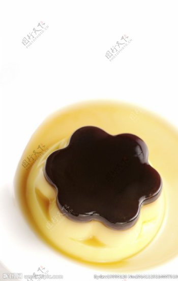 巧克力鸡蛋布丁图片