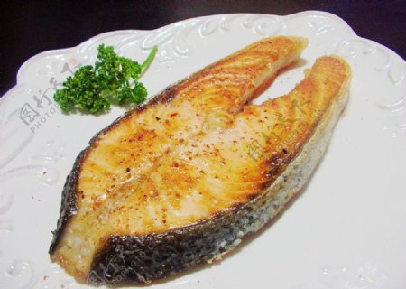 香煎鲑鱼图片