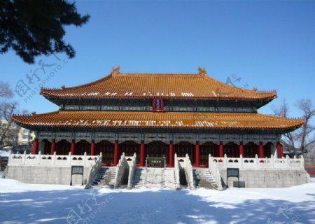 雪后的哈尔滨文庙大成殿图片