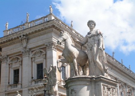 罗马街道雕像图片