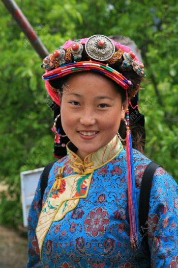 微笑的藏族姑娘图片