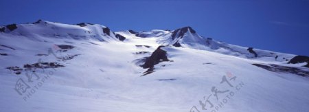 高原雪景图片