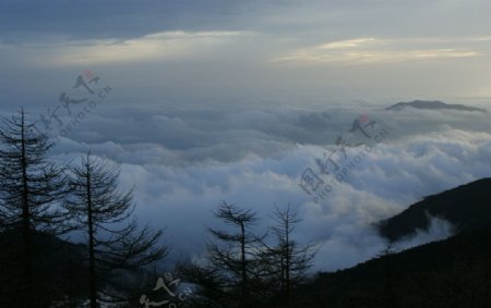 新疆云海图片