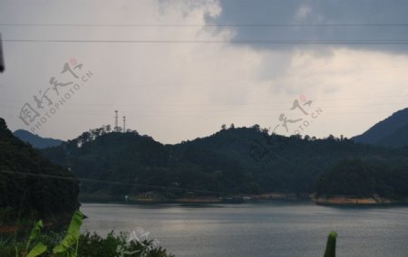江河风景图图片