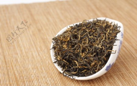 红茶正山小种图片