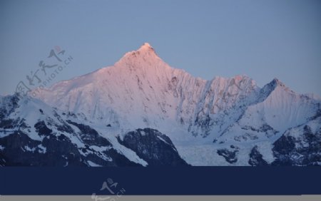 梅里雪山日照金山图片