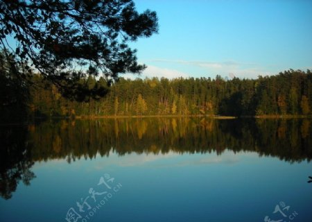 湖泊美景图片