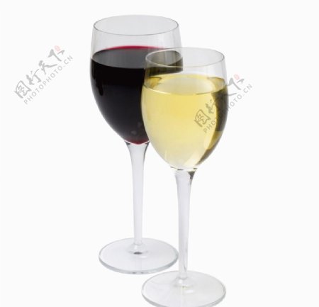 两杯酒水红酒图片