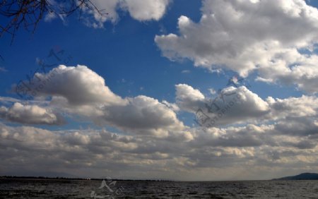 滇池风云图片