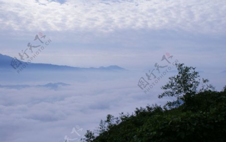 张师山的早晨景观图片
