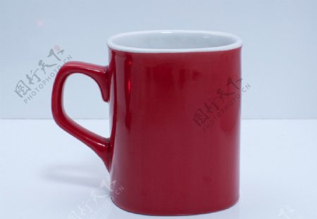 红色陶瓷杯子素材图片