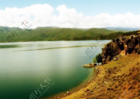 云南沪沽湖图片