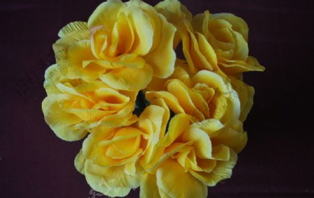 花束黄玫瑰绢花图片
