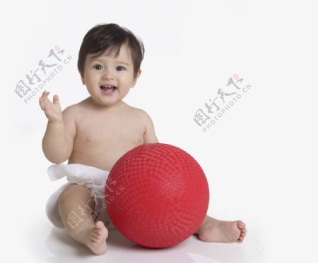 玩皮球的宝宝婴儿图片
